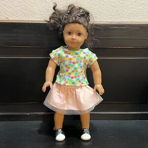 American Girl Doll 18” My American Girl 2011 Brunette Curly Hair Hazel Eyes